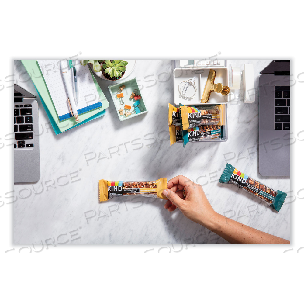 NUTS AND SPICES BAR, DARK CHOCOLATE MOCHA ALMOND, 1.4 OZ BAR by Kind NUTS AND SPICES BAR, DARK CHOCOLATE MOCHA ALMOND, 1.4 OZ BAR by Kind