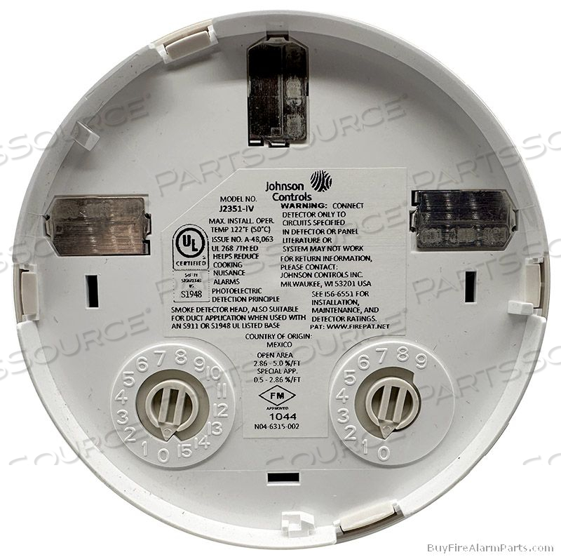SMOKE DETECTOR, INTELLIGENT PHOTOELECTRIC, IVORY, PLASTIC, FOR USE WITH: FOR FLASHSCAN AND CLIP APPLICATIONS by Johnson Controls