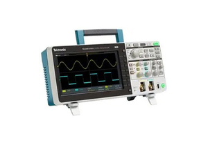 70MHZ 2 CHANNEL DIGITAL STORAGE OSCILLOSCOPE by Tektronix (also Davis Calibration)