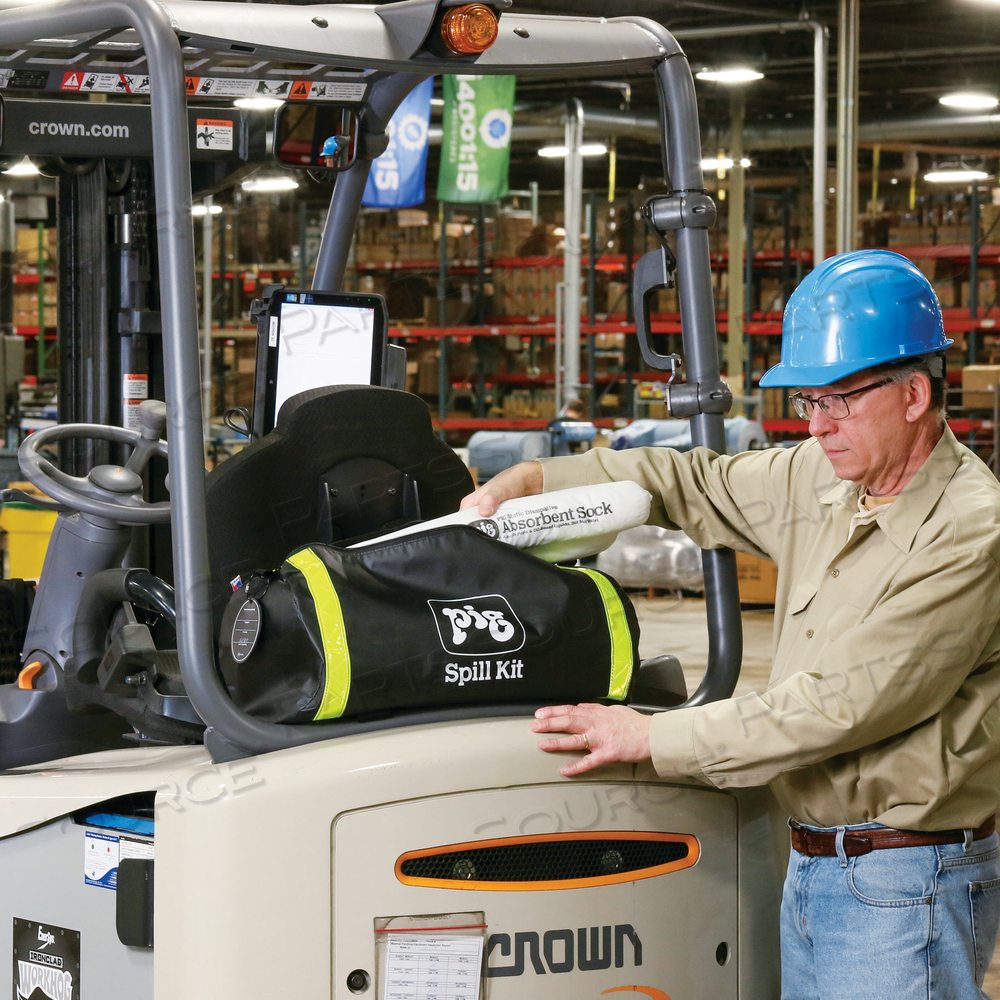 PIG OIL-ONLY FORKLIFT SPILL KIT IN BAG by New Pig Corporation