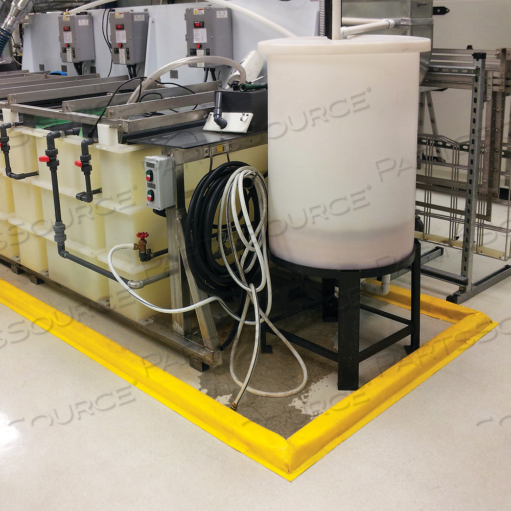 PIG BUILD-A-BERM BARRIER KIT by New Pig Corporation