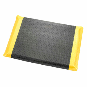 DIAMOND DELUXE SOFT FOOT MAT 9/16" THICK 4' X 75' BLACK/YELLOW BORDER by Apache Inc.