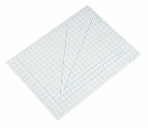 SELF-HEALING CUTTING MAT NONSLIP 18X24 by Elmer'S SELF-HEALING CUTTING MAT NONSLIP 18X24 by Elmer'S