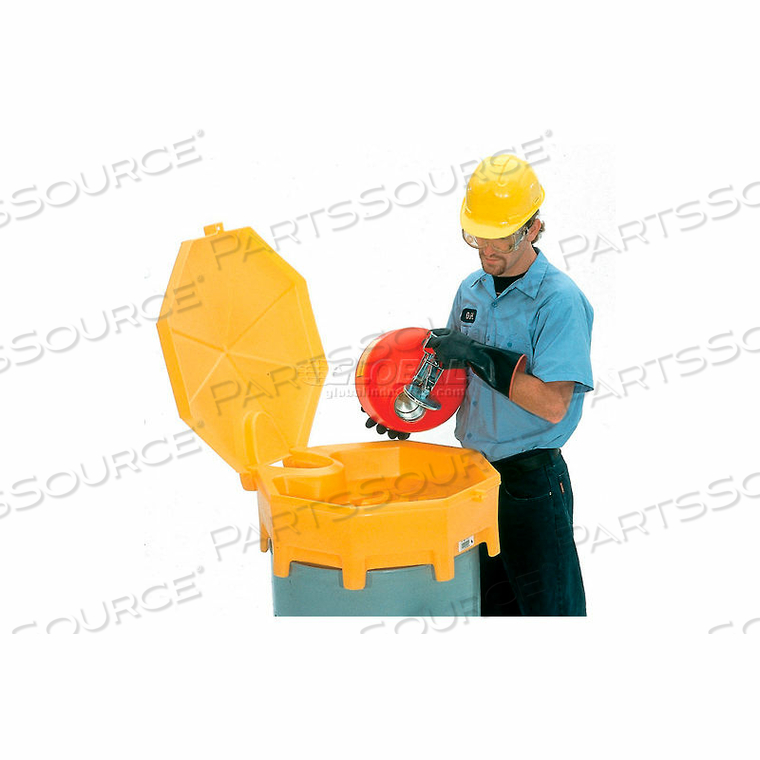 ULTRA-GLOBAL FUNNEL WITH HINGED COVER & SPOUT by Ultratech ULTRA-GLOBAL FUNNEL WITH HINGED COVER & SPOUT by Ultratech