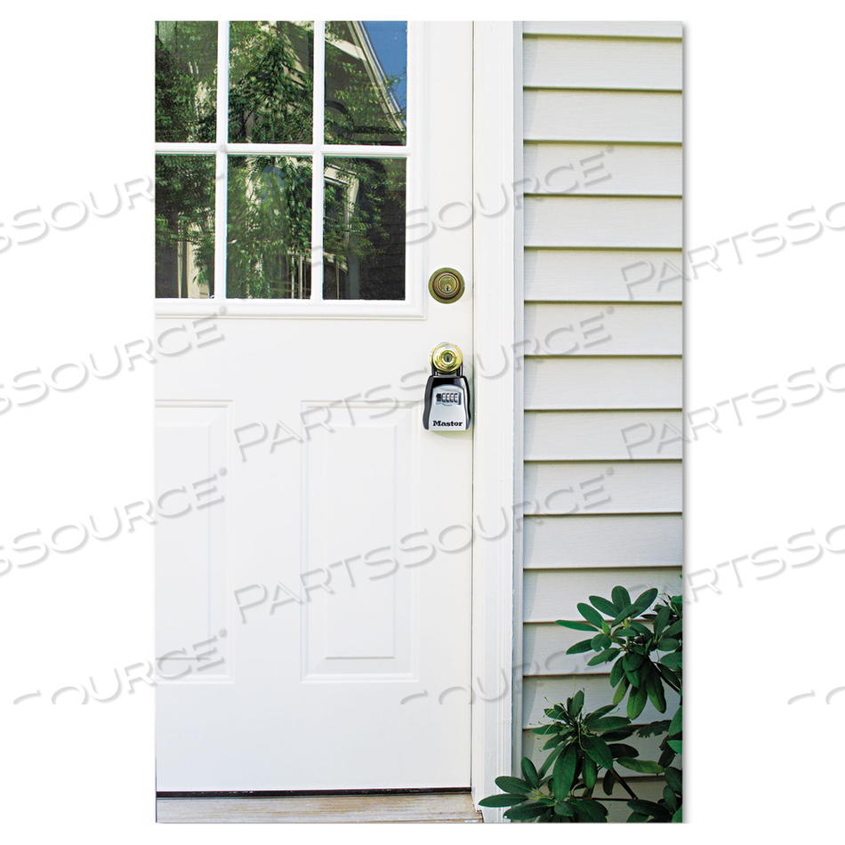 PORTABLE 4-DIGIT COMBINATION KEYLOCK BOX - HOLDS 1-5 KEYS by Master Lock