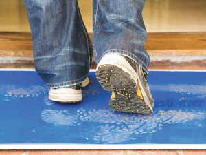 FLOOR PROTECTION MATS 3 FT 7LB BLUE PK2 by Plasticover