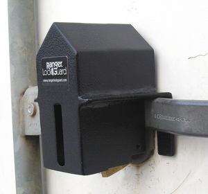 PADLOCK GUARD HARDENED STEEL BLK 5 L by Ranger Lock