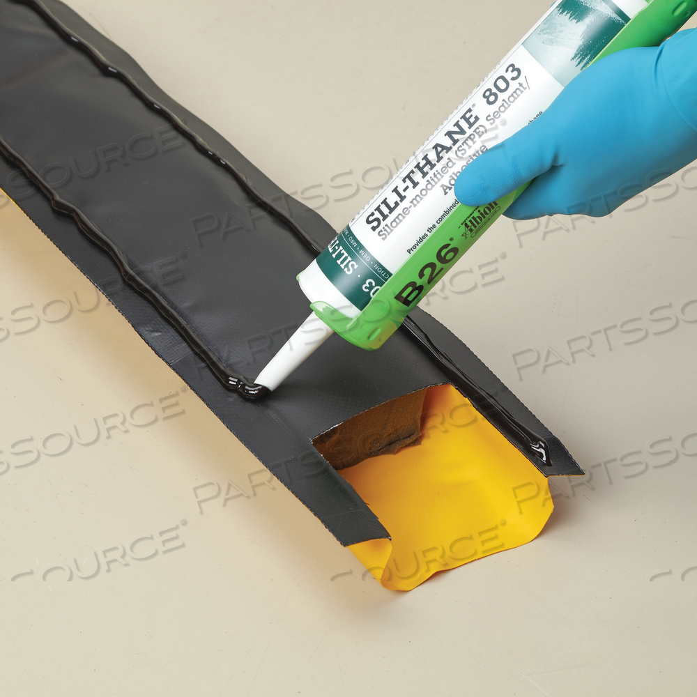 PIG BUILD-A-BERM BARRIER KIT by New Pig Corporation