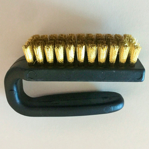 BRASS BRISTLE BRUSH, CURVED HANDLE, 3X1-1/2" by LPD Trade Inc BRASS BRISTLE BRUSH, CURVED HANDLE, 3X1-1/2" by LPD Trade Inc