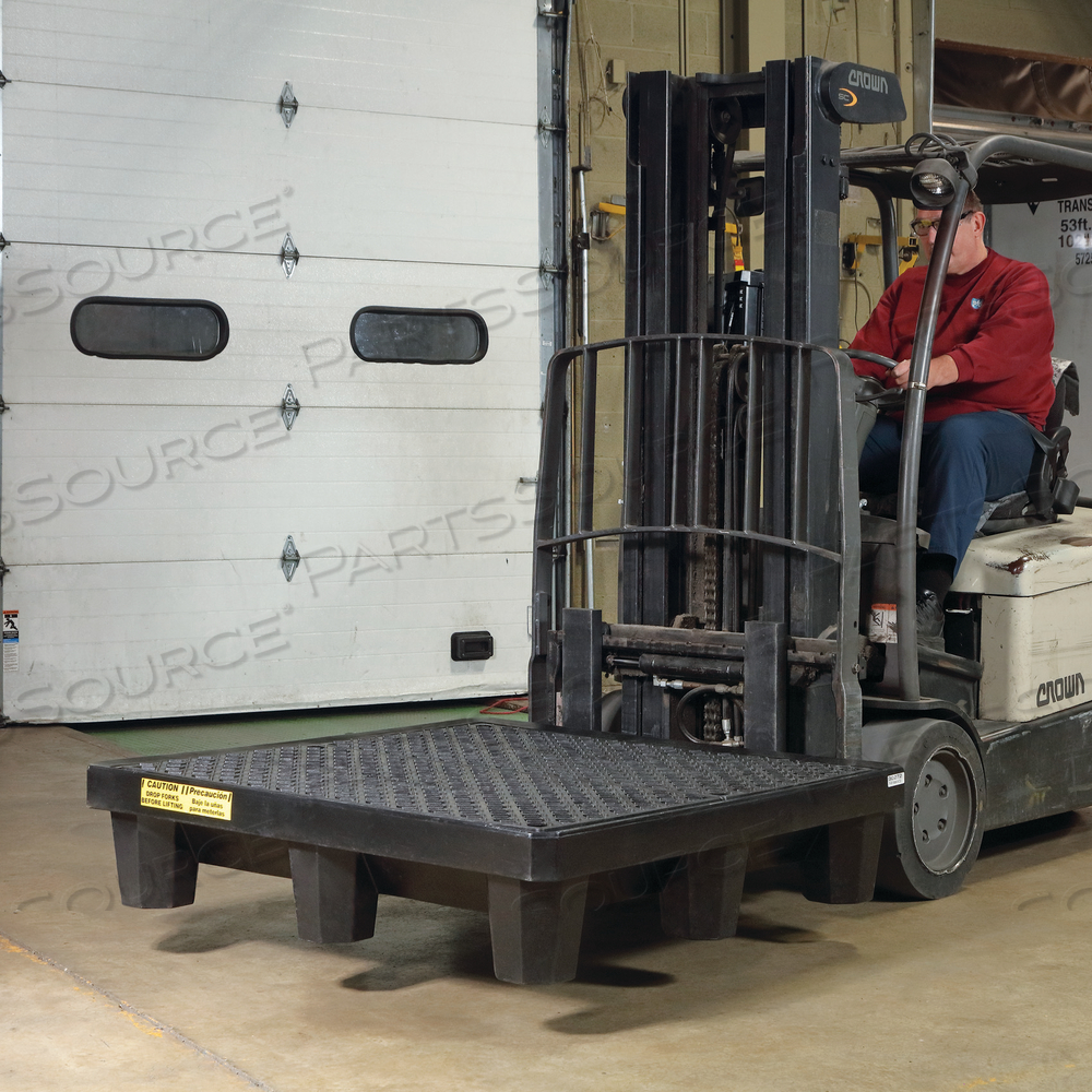 PIG ECONOMY 4-DRUM POLY SPILL CONTAINMENT PALLET by New Pig Corporation