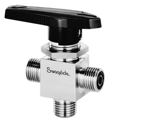 BALL VALVE, 1/4 IN COMPRESSION TUBE, BRASS, 3 WAY CONFIGURATION, 2500 PSI, 150 DEG F, STAINLESS STEEL BALL/STEM TRIM, PFA O-RING SOFTGOODS by Swagelok