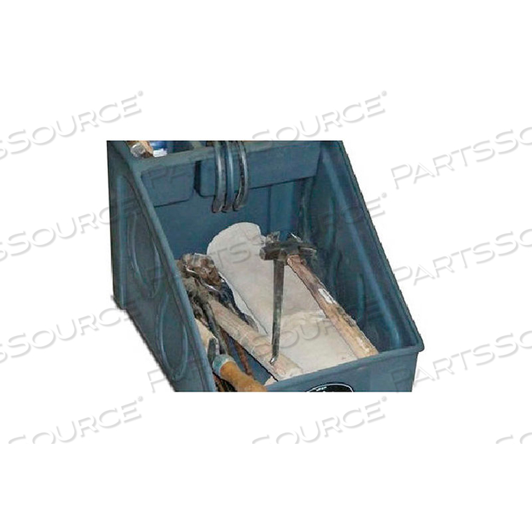 PLASTIC HORSESHOEING BOX 