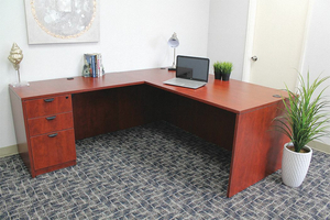 L-SHAPE WORKSTATION OVERALL 71 W by Boss