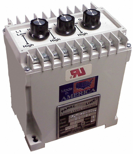 DIN MOUNT LEVEL CONTROL 3 RELAY 120VAC by Lumenite Control Technology, Inc.