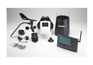 CABLED WEATHER STATION by Davis Instruments