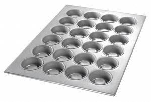 STRAWBERRY SHORTCAKE PAN 24 MOULDS by Chicago Metallic