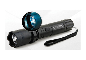 STUN GUN 4.5 MILLION 160 LUMENS BLACK by Guard Dog Security