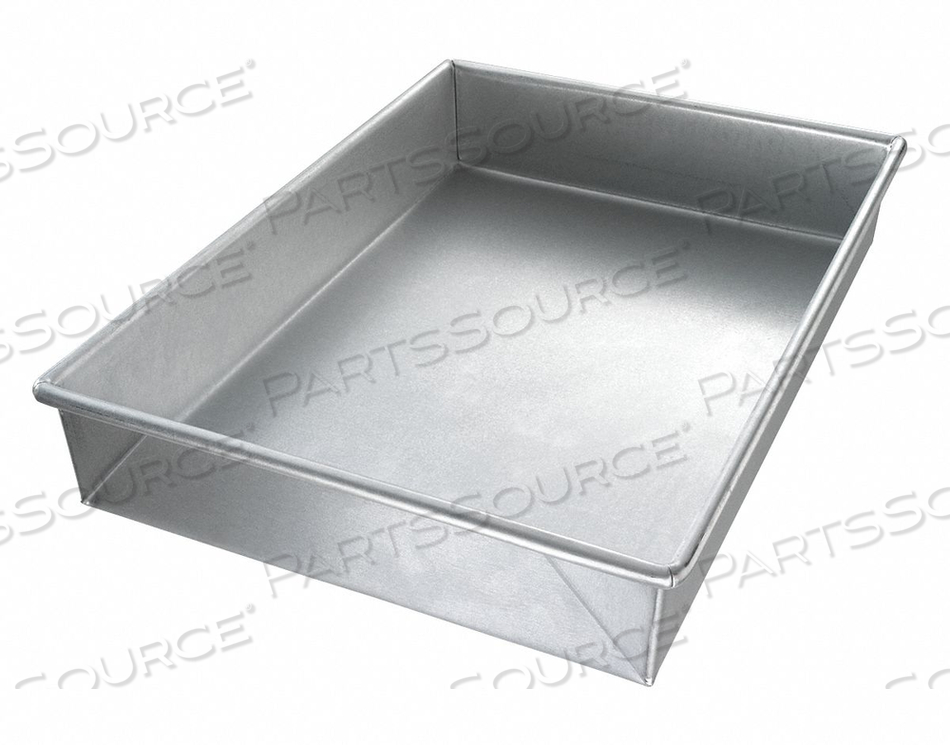 CAKE PAN RECTANGULAR 9X13 by Chicago Metallic