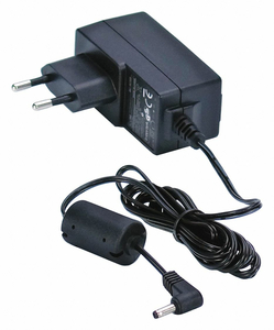PORTABLE CHARGER CHARGES 1 UNIT by Icom