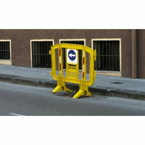 MINIT INTERLOCKING PLASTIC BARRICADE, YELLOW by Mlr International