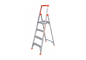 PLATFORM STEPLADDER 6 FT. ALUM by Little Giant