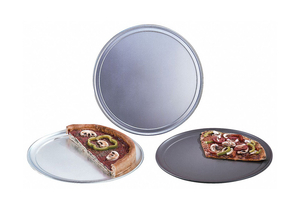 PIZZA PAN WIDE RIM 15 IN. by American Metalcraft