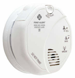 SMOKE AND CARBON MONOXIDE ALARM 5 IN W by First Alert