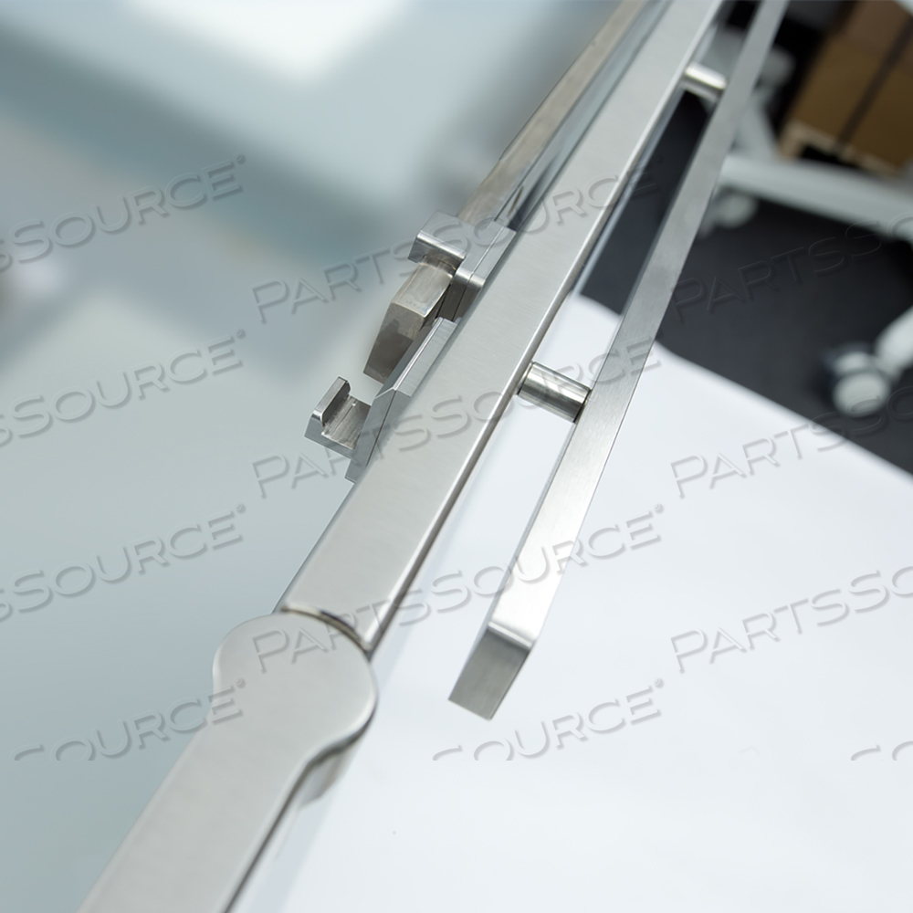 UT70 LOWER BODY PROTECTION WITH 10 MM ACCESSORY RAIL by MAVIG GmbH