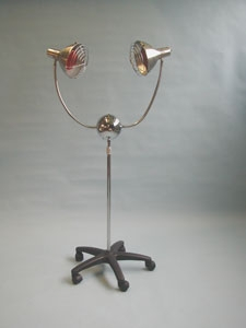 350W VARIABLE 2-HEAD INFRARED LAMP by Brandt Industries, Inc.